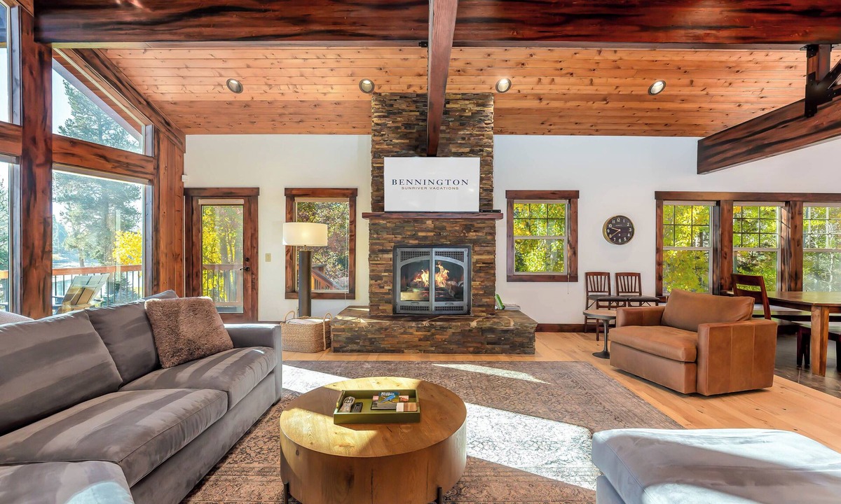Three Rivers House | PONY47 - Stunning River Front Home, Community Pool