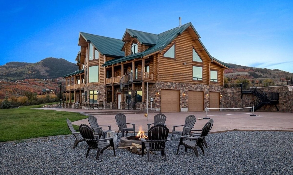 Fish Haven Cabin | POOL in Huge Cabin, Sleeps 43+, Tons of Parking
