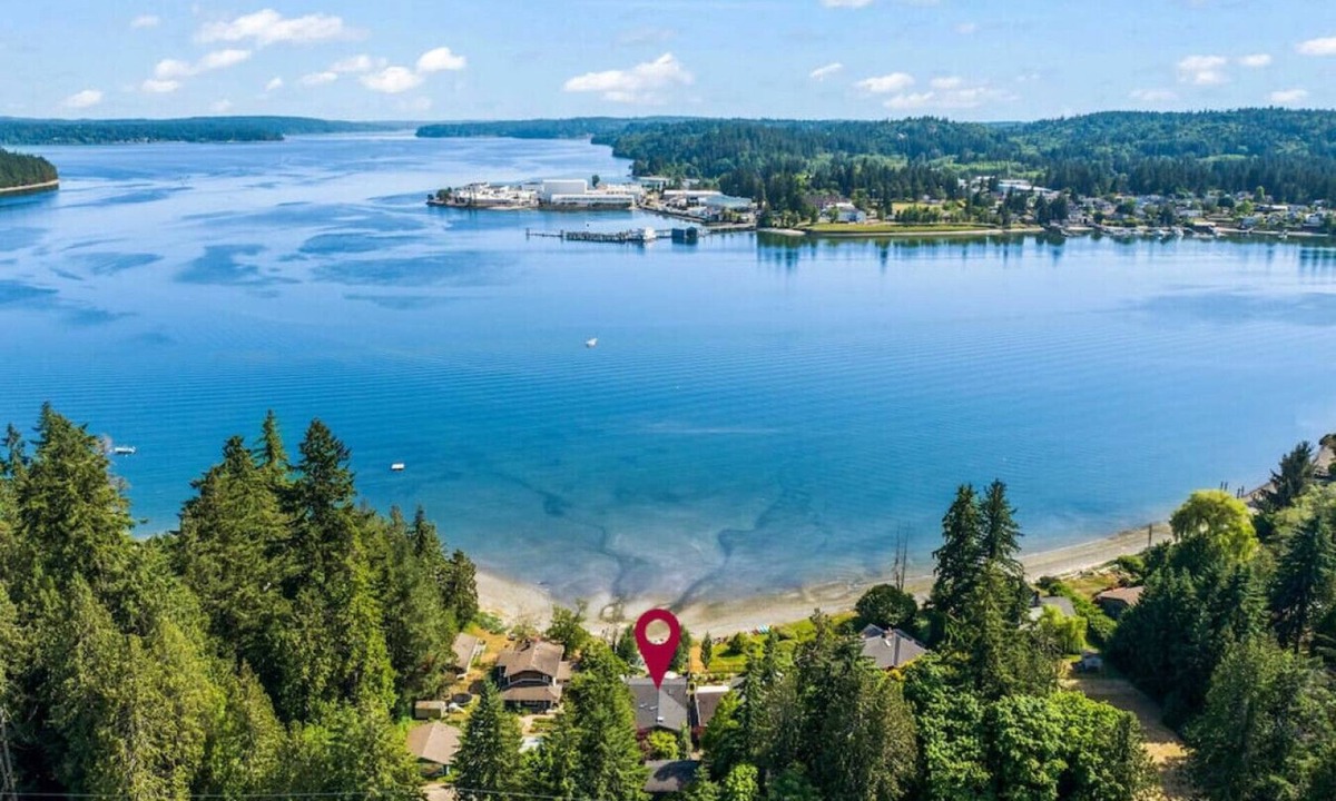 Poulsbo House | Poulsbo Shore Retreat w/Kayaks, SUPs, & Bikes!