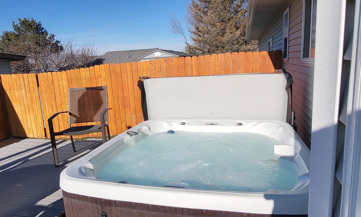 Twin Falls House | Private Hot Tub Remodeled Peaceful Retreat
