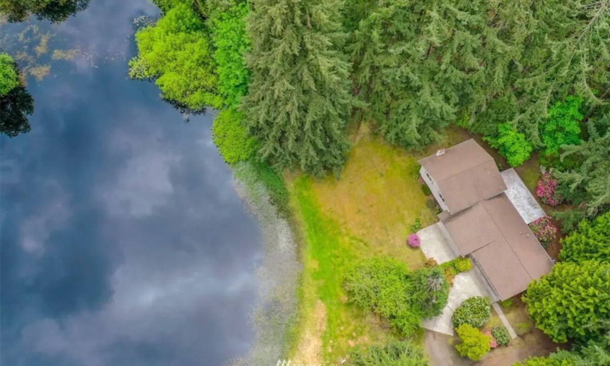 South Hill House | Private Lake House