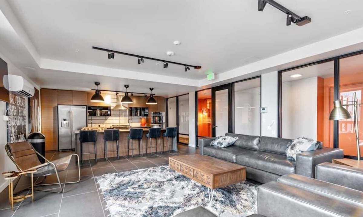 New Tacoma Apartment | Private Modern 1BR/1BA - For Short or Long Stays