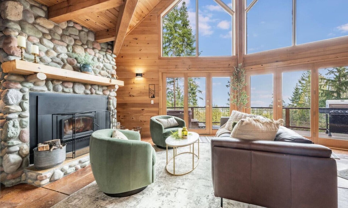 Port Angeles Cabin | Private, ocean view cabin next to ONP; hot tub/game-room