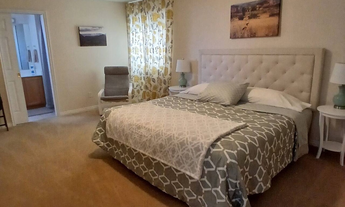 Ivins House | Private Suite attached to home sleeps 3