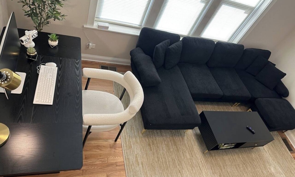 Irving Park East Apartment | Private Workspace Sleeps4 Modern Stylish Stay