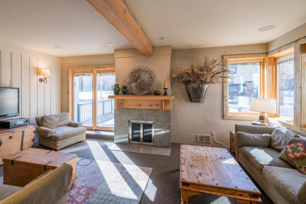 Warm Springs House | Prospector 134 at Warm Springs