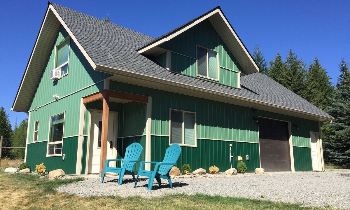 Bonners Ferry Cottage | Quail Cottage: View Property - A Peaceful Place to Get Away