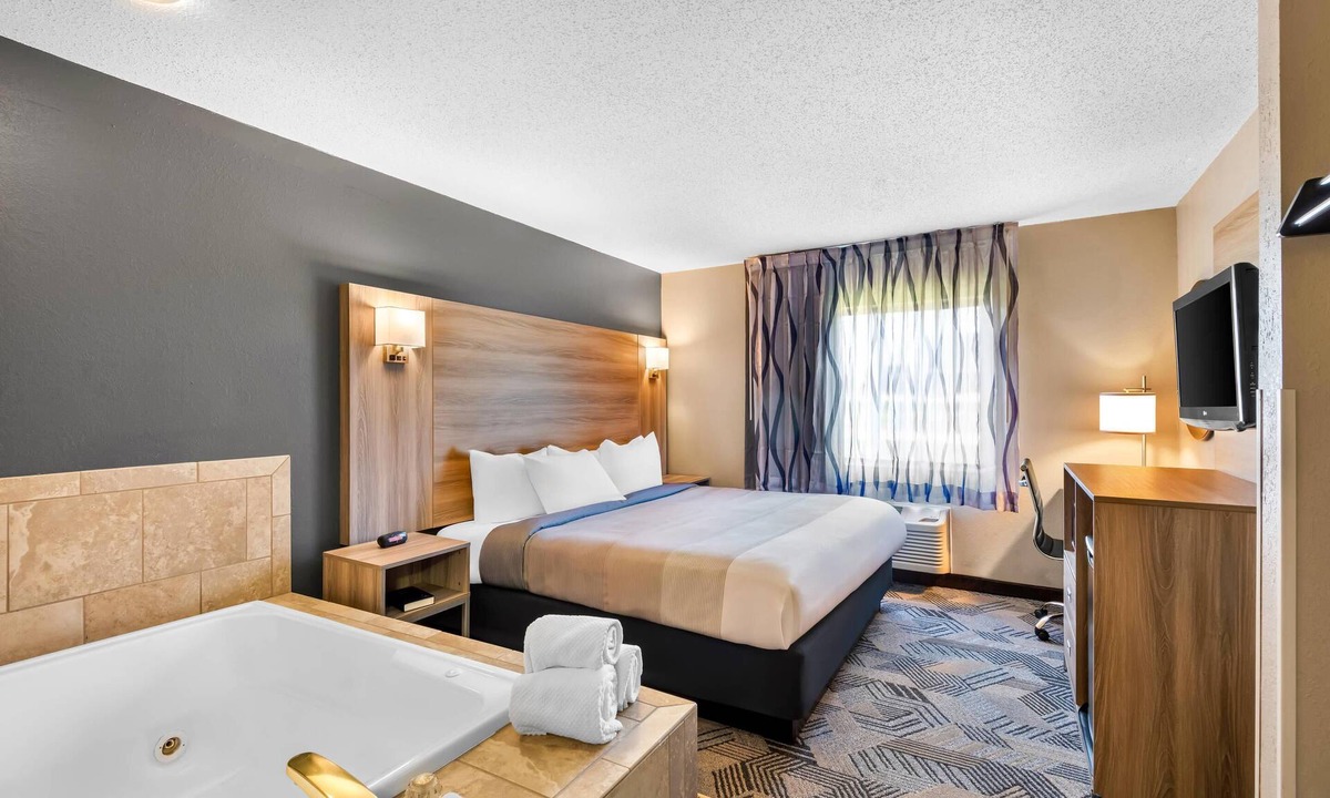 Fairfield Hotel | Quality Inn Fairfield