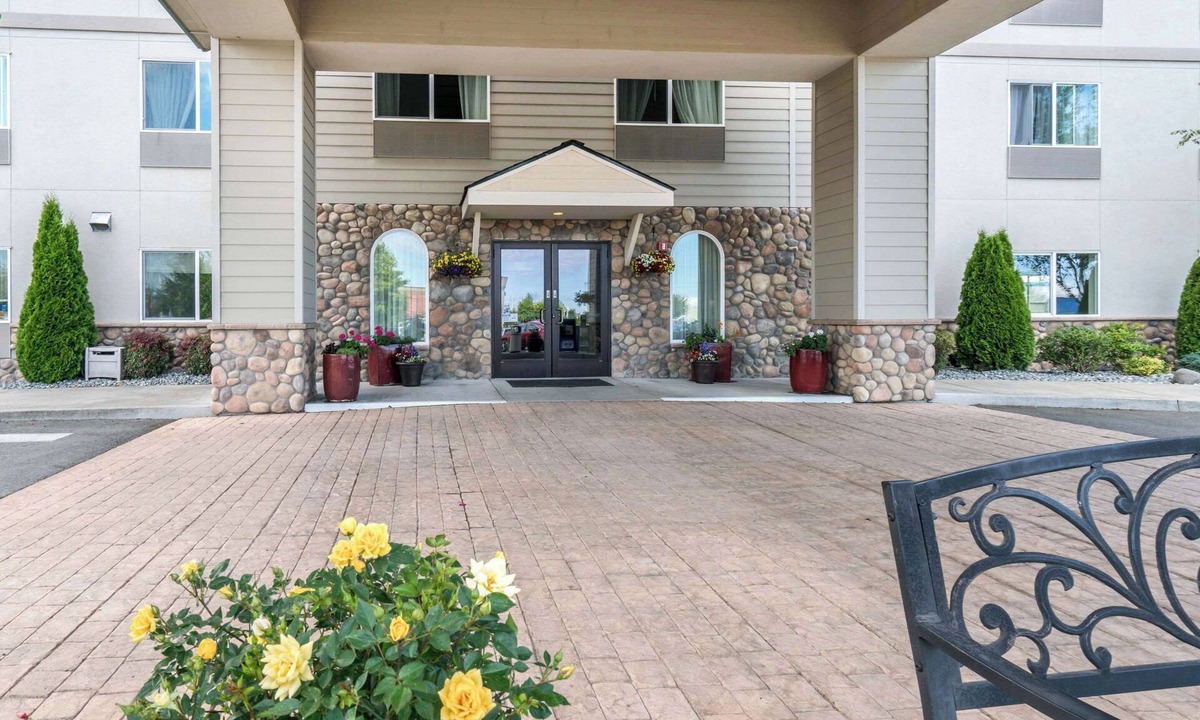 Sequim Hotel | Quality Inn & Suites Sequim at Olympic National Park