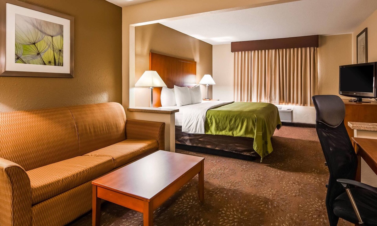 Tomah Hotel | Quality Inn Tomah