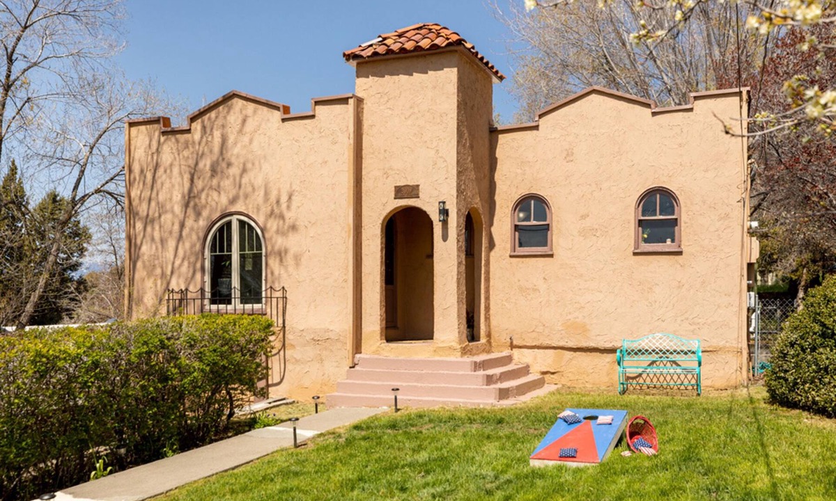 Altamont House | Quiet, Comfortable Home in Pacific Terrace - Near Downtown, Sky Lakes & OIT