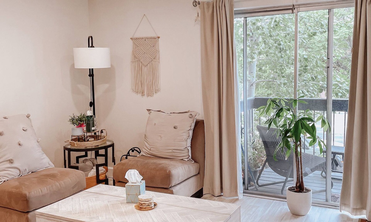 Central City Condo | Quiet Corporate Condo w/access to all necessities!