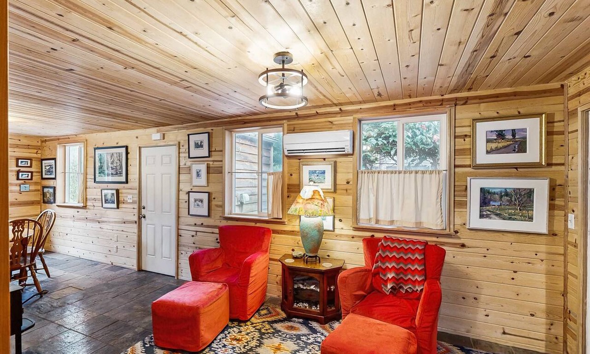 Otter Rock Cabin | Quiet, Dog-Friendly Cabin Close to the Beach with WiFi and Tons of Character
