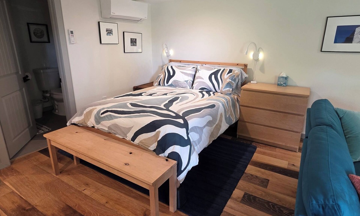 Ardenwald Apartment | Quiet Private Studio · W/D · Pets · Near Portland