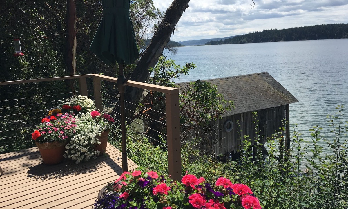 Marrowstone House | Rare Beauty - Idyllic Beachfront Island Home - 5 Star Architectural Gem