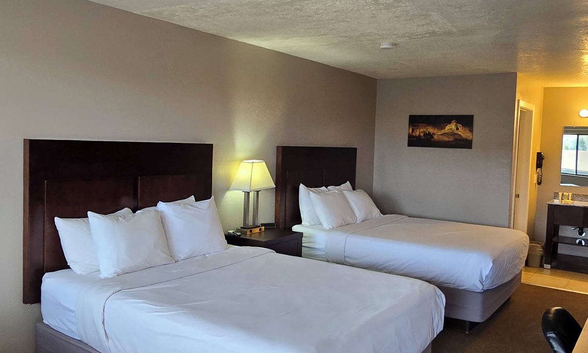 Tropic Hotel | Red Ledges