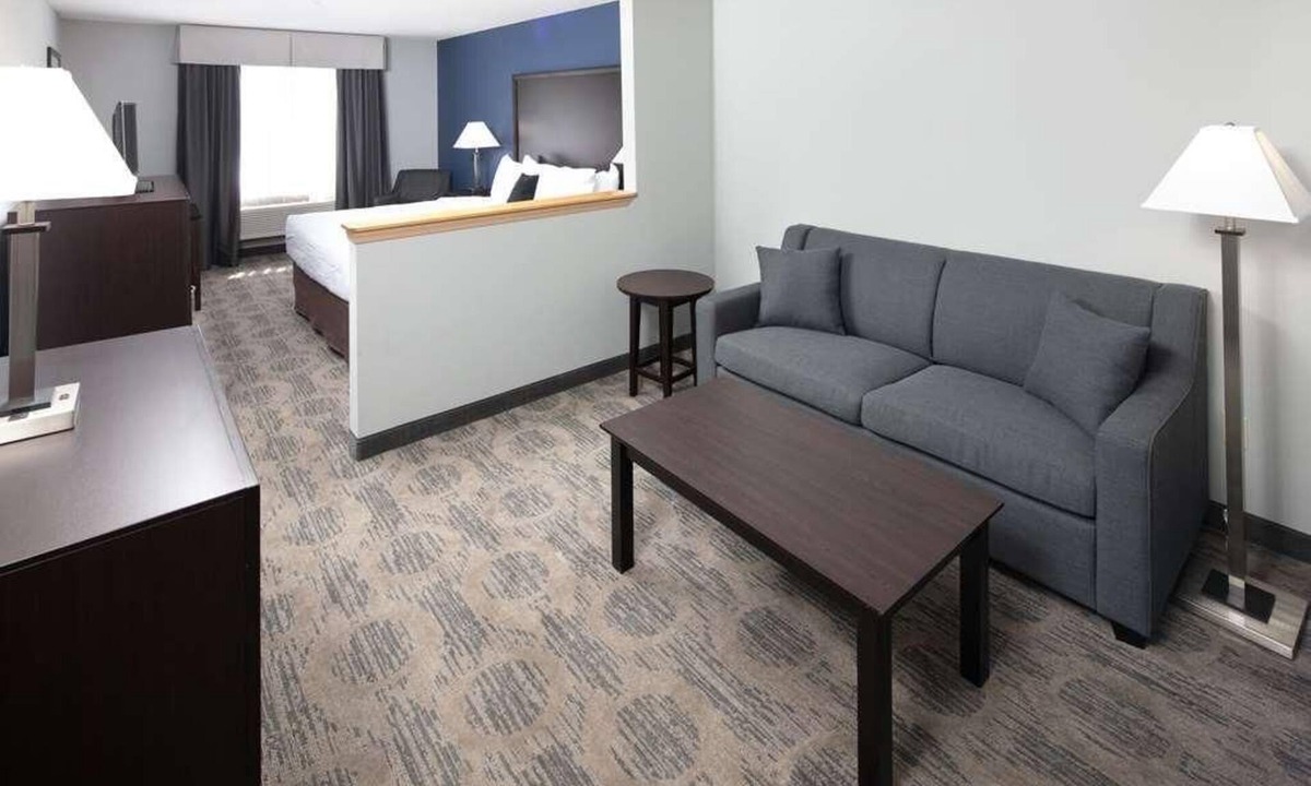 Sequim Hotel | Relaxing Stay at Red Lion Inn & Suites Sequim, Minutes from Sequim State Park!