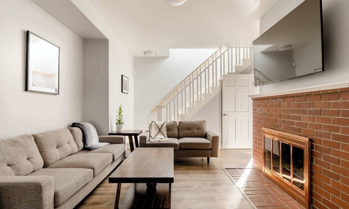 Richmond House | Remodeled 3BR - Walk to Coffee, Bars & More