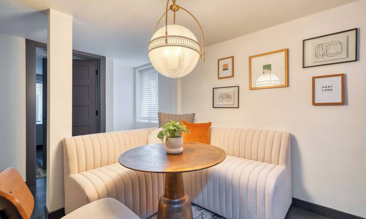Nob Hill Apartment | Renovated 2BR Garden Suite Steps to NW 23rd