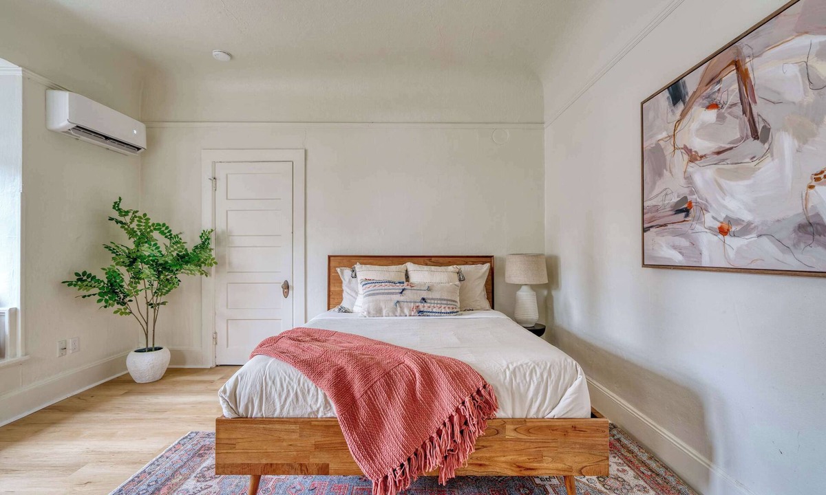 Irvington Apartment | Renovated Studio - Walk to Shops - Private Retreat