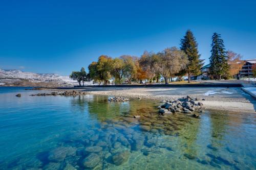 Chelan House | Resort-Style Condo w/Lake Chelan & Mtn Views