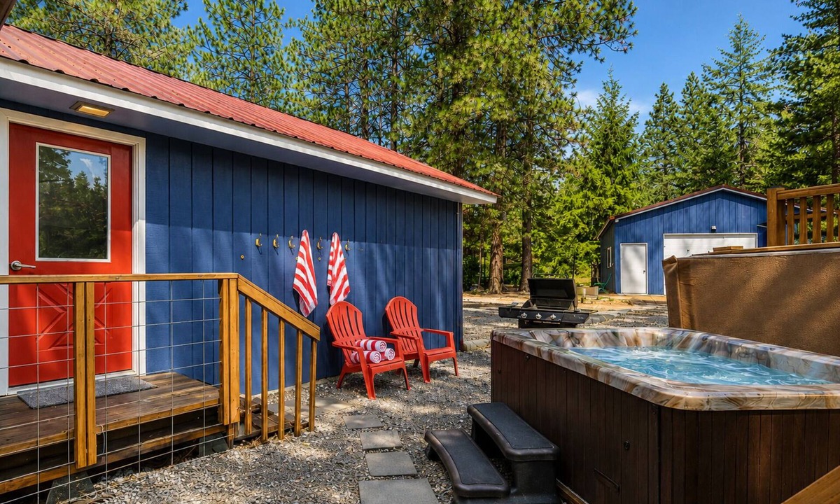 Leavenworth House | Retro | Hot Tub | Dogs OK | Community Beach | BBQ