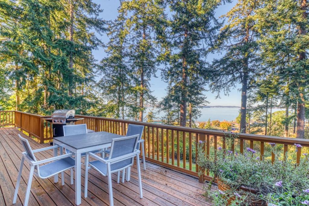 Coupeville House | Rhodena Beach Cottages