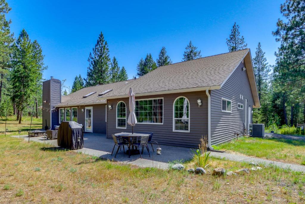 Kootenai County House | Riffle Road Ranch: 10 Acres, 8 Mi to Silverwood