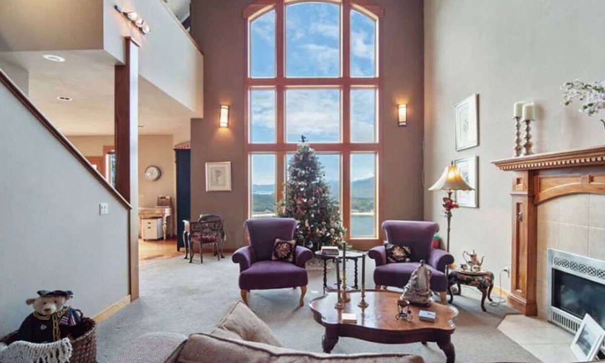 Kettle Falls House | River/Mountain View House Suite #1