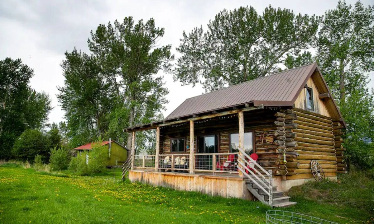Salmon Cabin | River Runner's Retreat