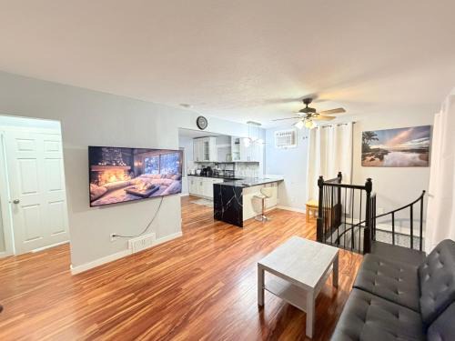 Tukwila Apartment | RiverFront Cottage House for Salmon yearly Fall