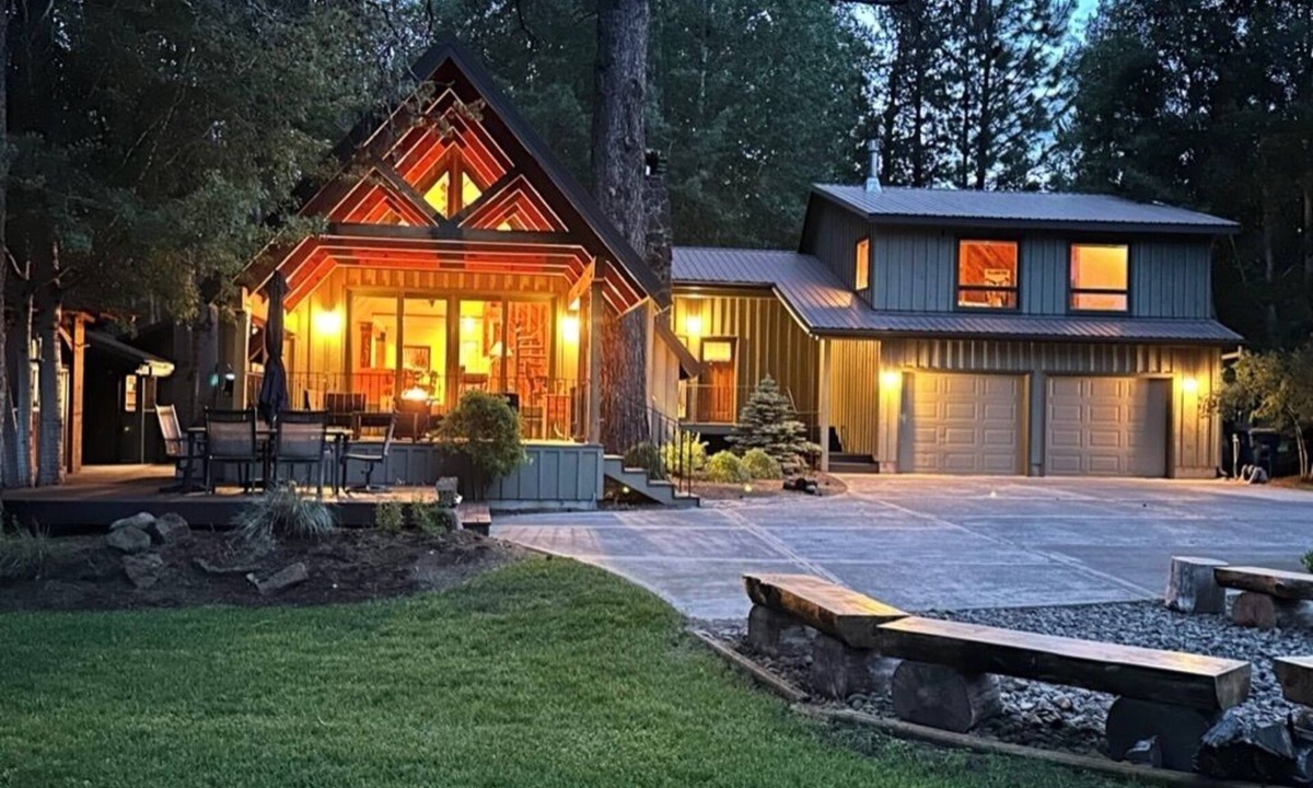 Three Rivers House | Riverfront Home near Sunriver w/hot tub and 2 firepits