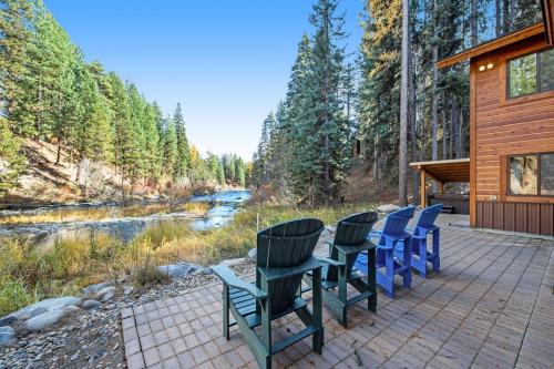 McCall House | Rivers Edge Retreat