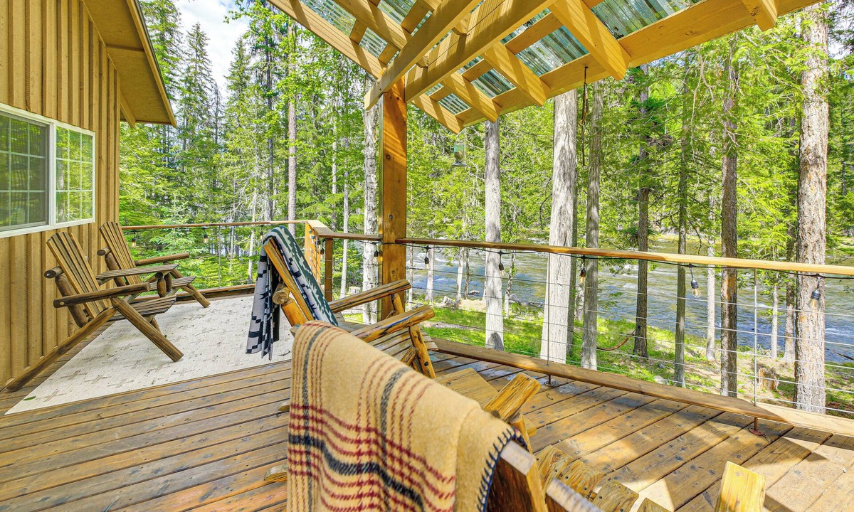 Troy Cottage | Riverside Cabin on 9 Acres in Montana