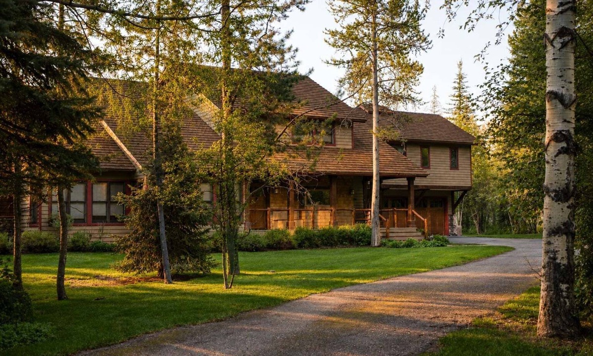 Moose Wilson Road House | RMR: Mallory House in The Aspens/Wilson,WY