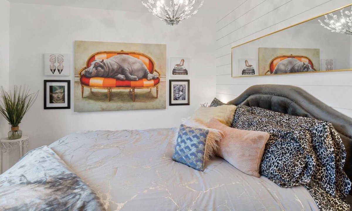 Boise Condo | Rock N' Roll + Sweet Dreams! Get Cozy Next to Indoor & Outdoor Fireplace'! 7 min Drive to Saint Als