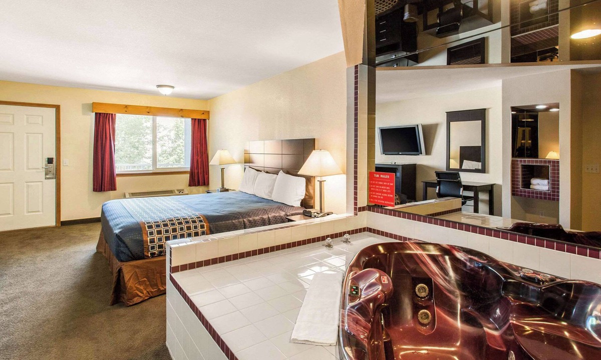 Coeur d'Alene Hotel | Rodeway Inn Coeur d'Alene