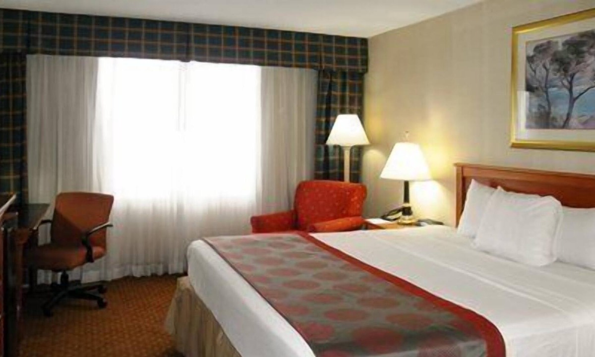 Indianapolis Hotel | Rodeway Inn