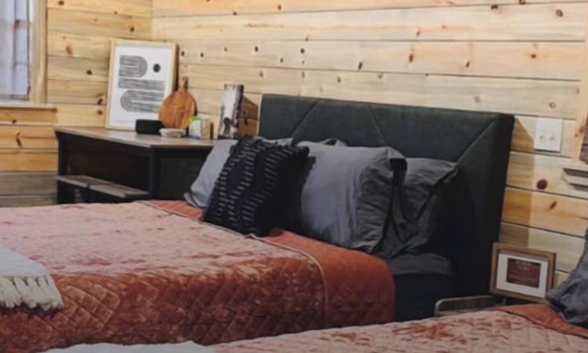 Forks Cabin | Rustic Finn Cabin near Hoh Rain Forrest- Rialto beaches- Olympic Forrest hiking