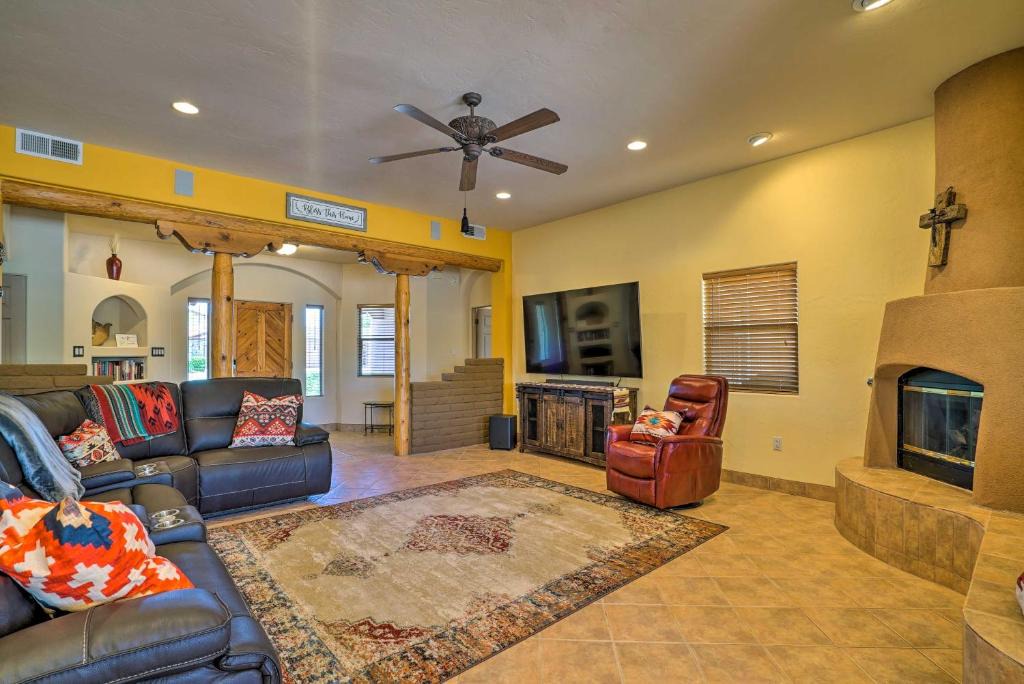 Mesilla Park House | Rustic Las Cruces Escape - 2 Mi to NMSU!