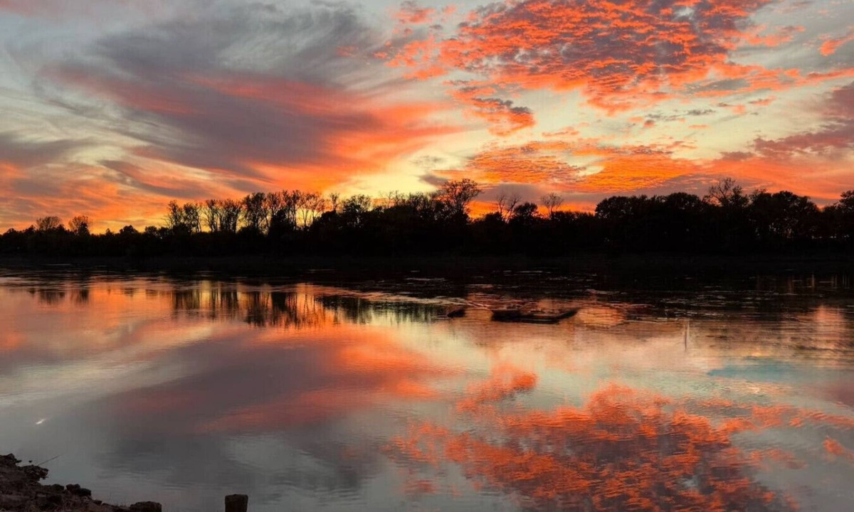 St. Joseph Cabin | Rustic Waterfront 2 BR Cabin Stunning Sunset View!