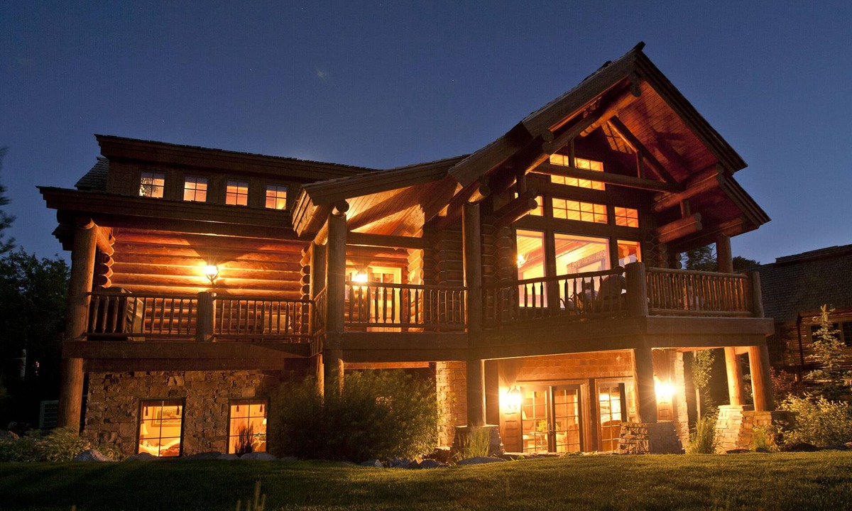 Victor House | Salmonfly Lodge Remodeled Teton Springs Log Cabin in Victor w/Hot Tub & A/C