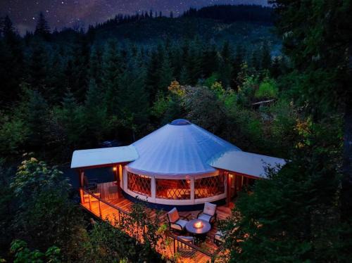 Carson Other | Scenic Woodland Yurt with Stargazing Dome & Firepit near Carson, Washington