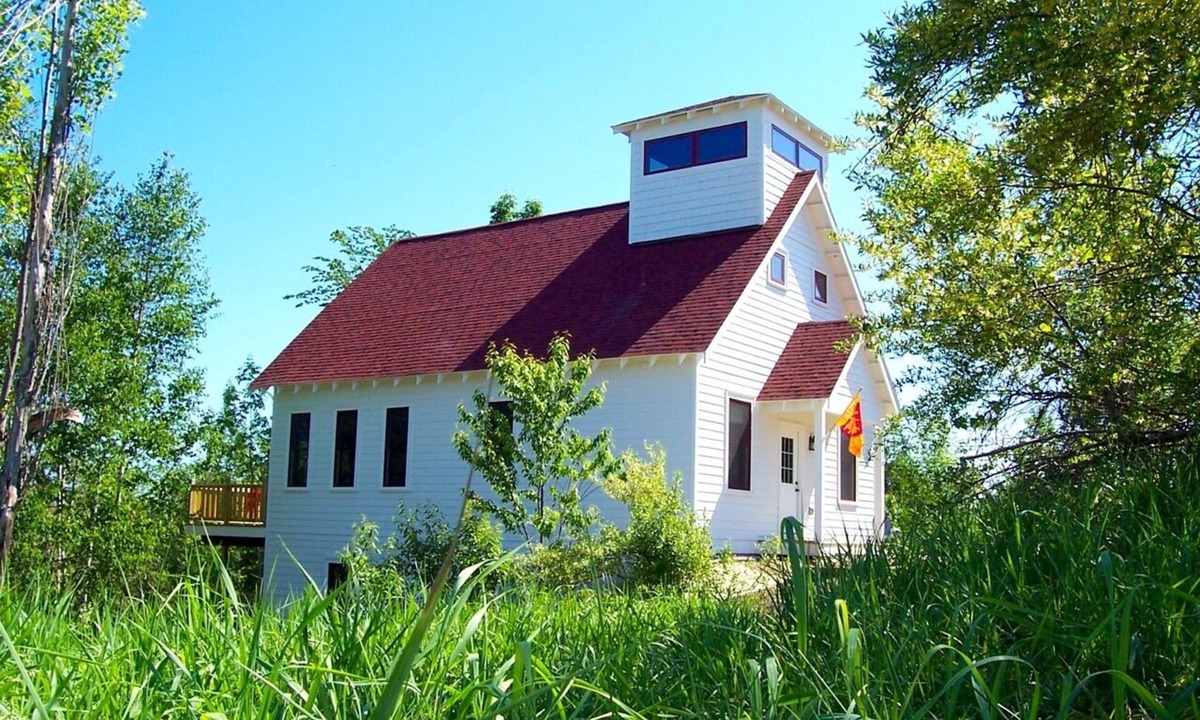 Arcadia House | Schoolhouse-Style Lakefront Near Crystal Mountain with Pontoon and Game Room