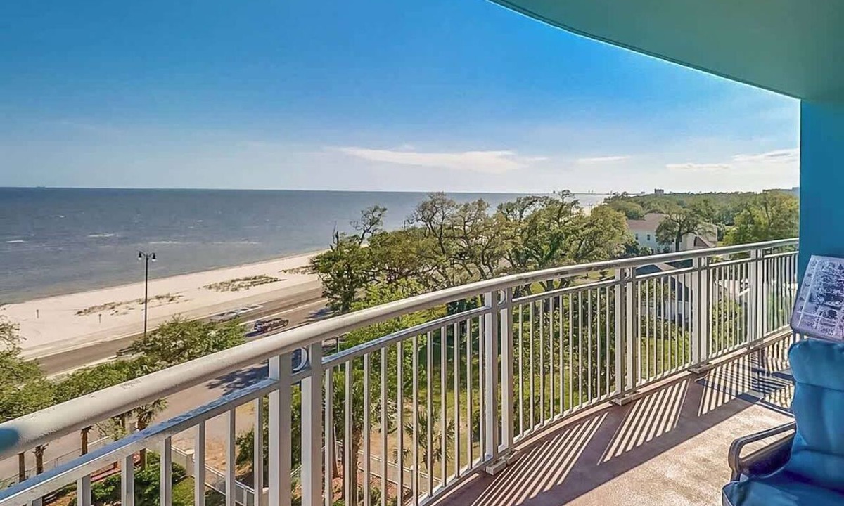 Gulfport Condo | Seashell Haven