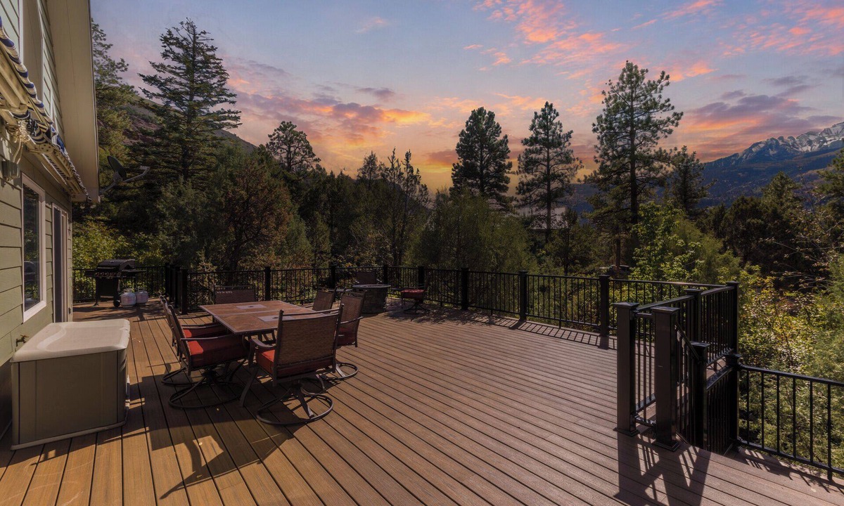 Ridgway House | Secluded Creekside Home | Incredible Views | A/C | Private Deck | STR2025-036