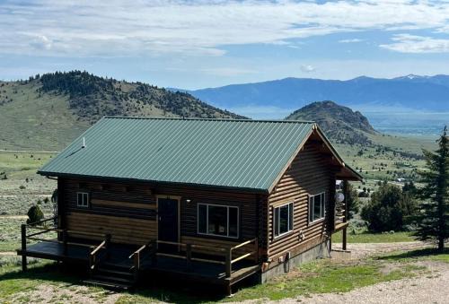 Ennis House | Secluded Montana Cabin with Stunning Madison River Valley Views, Near Ennis, MT