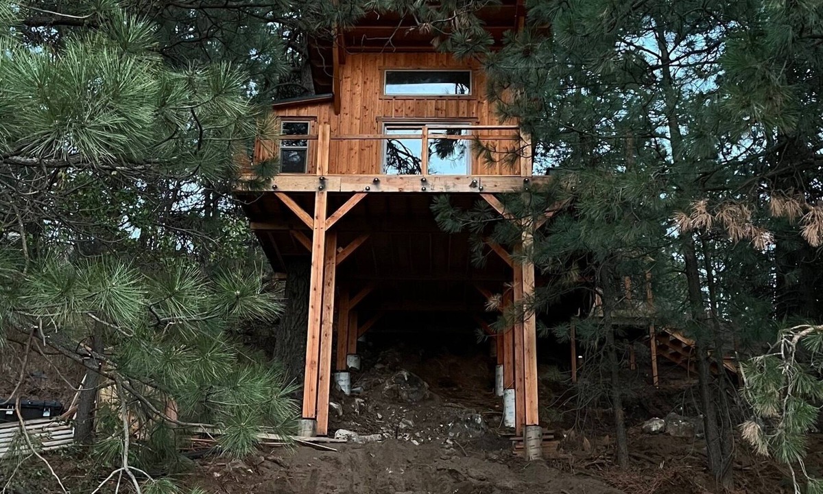 Moscow Cabin | Secluded Unique Treehouse in Moscow for a cozy getaway