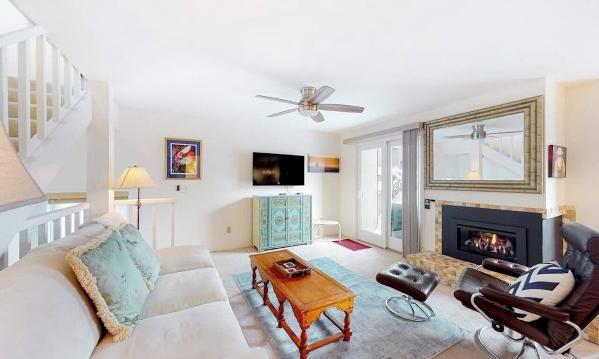 Elkhorn Village Condo | Second-floor condo with hot tub, pool, free WiFi, & gas fireplace - near slopes