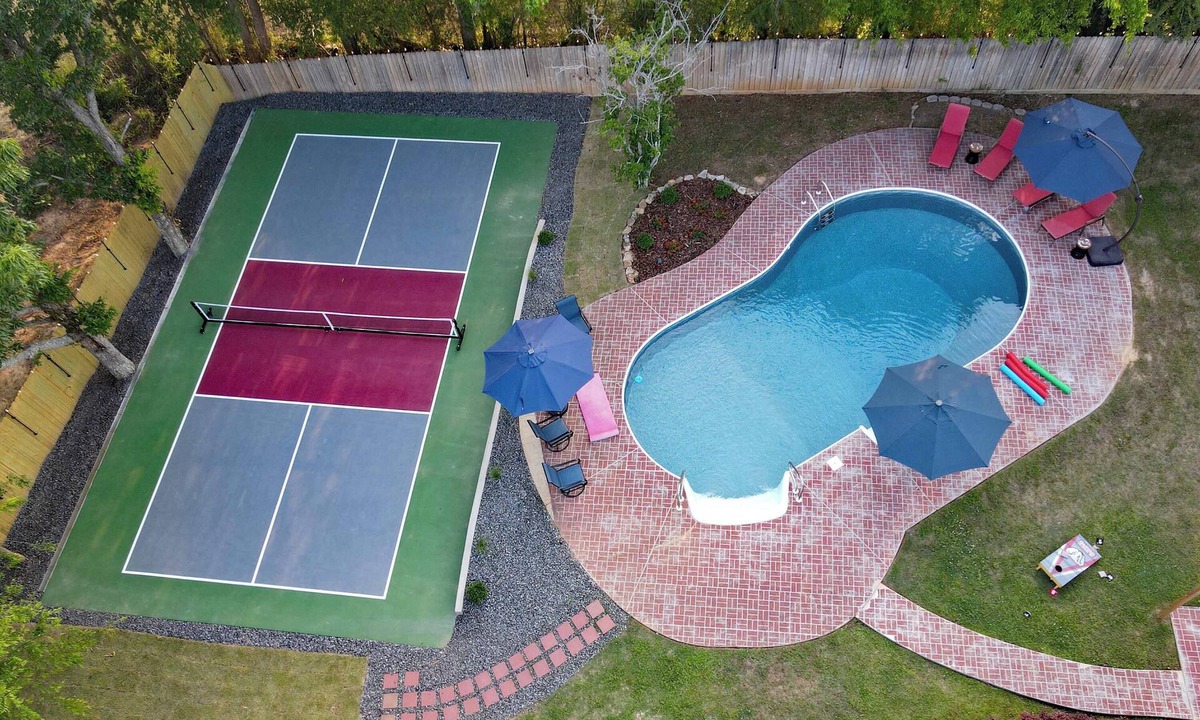 Tuscaloosa House | Serene Private Pool, Outside55"TV,Grill,Cornhole,85"TVoverfireplace 15 Min to UA